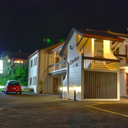 Barcelona Motel Taupo Bagian luar foto
