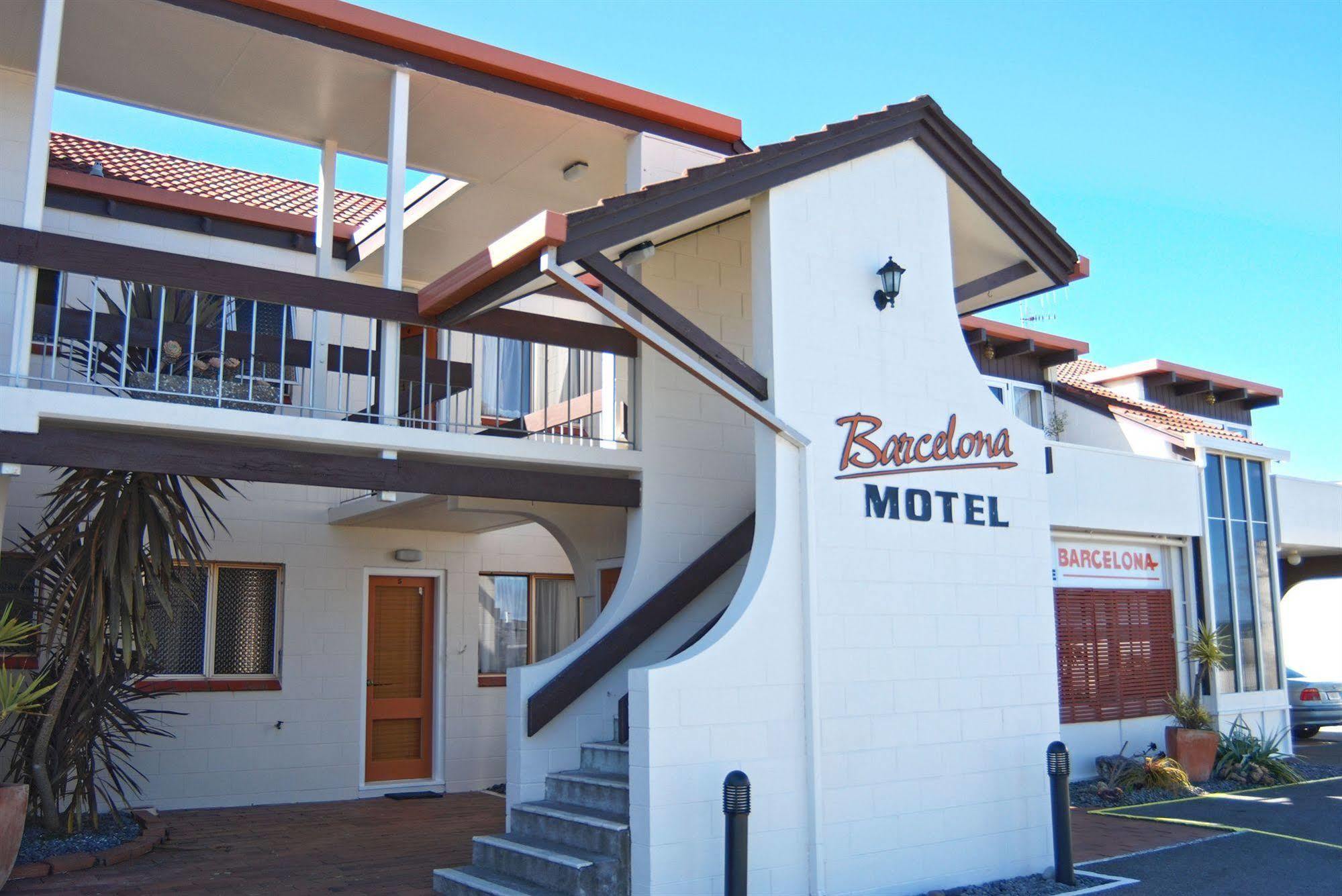 Barcelona Motel Taupo Bagian luar foto