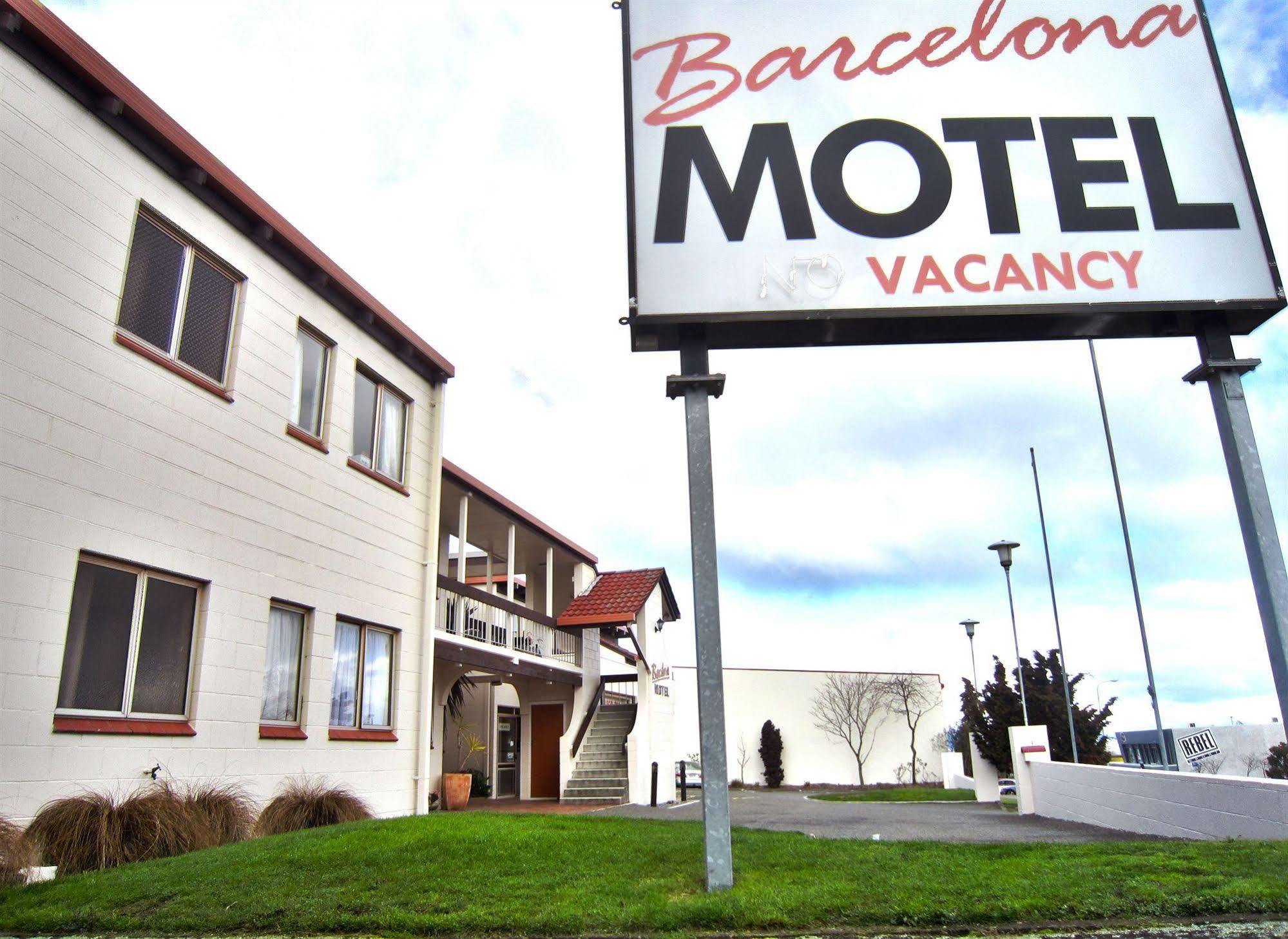Barcelona Motel Taupo Bagian luar foto